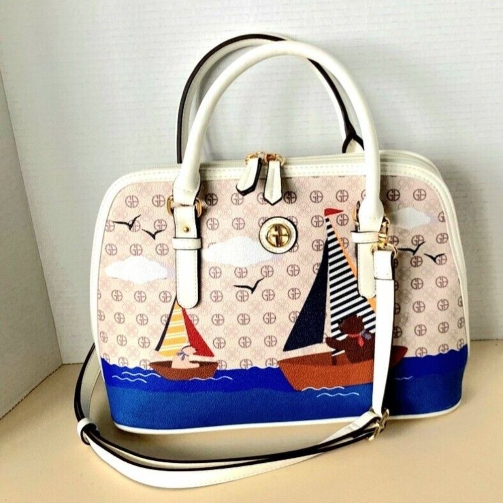 GIANI BERNINIBears Dome Womans Purse Handbag Leather Macys Bag - Bears On Boat